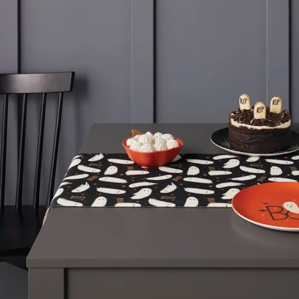 Hyde and EEK! Spooky Ghost Table Runner